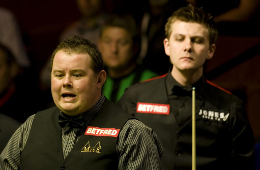 其背后是阿 其背后是阿